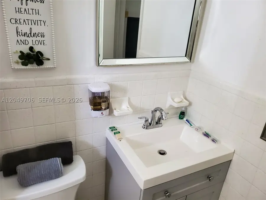 804 NW 8th St, Dania Beach, FL 33004 - #3