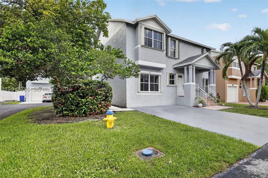 490 NW 102nd Ter, Pembroke Pines, FL 33026 - #3