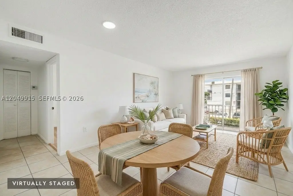 6200 W Flagler St #208, Miami, FL 33144 - #1