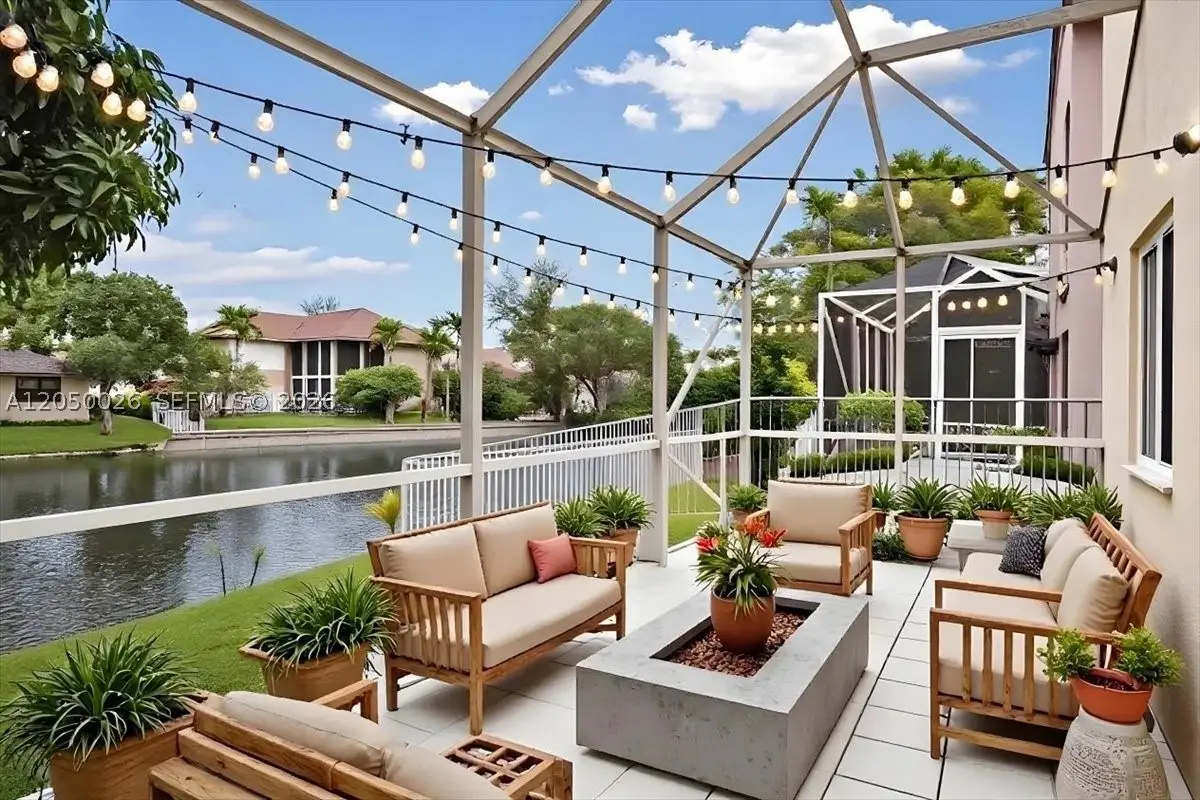 9847 Fairway Cove Ln, Plantation, FL 33324 - #1
