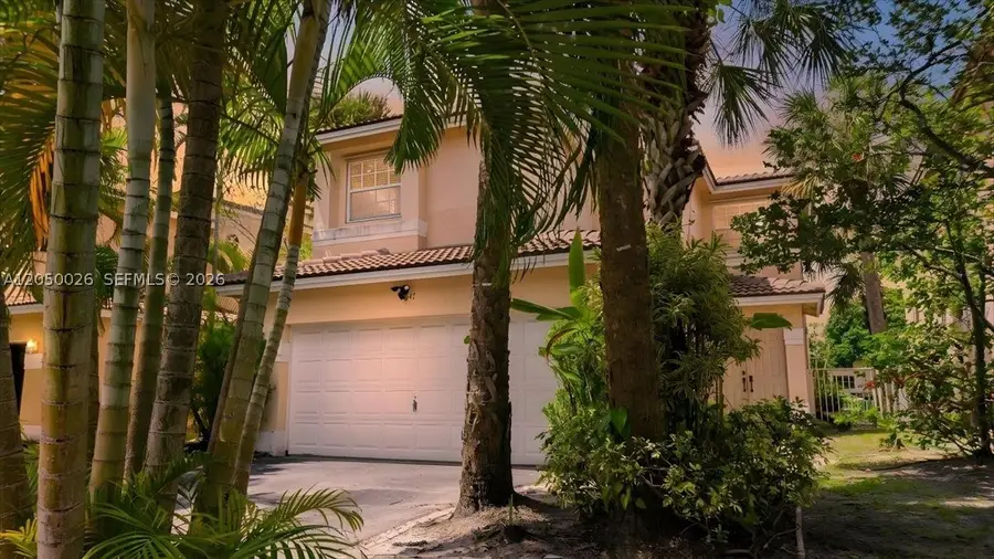 9847 Fairway Cove Ln, Plantation, FL 33324 - #2