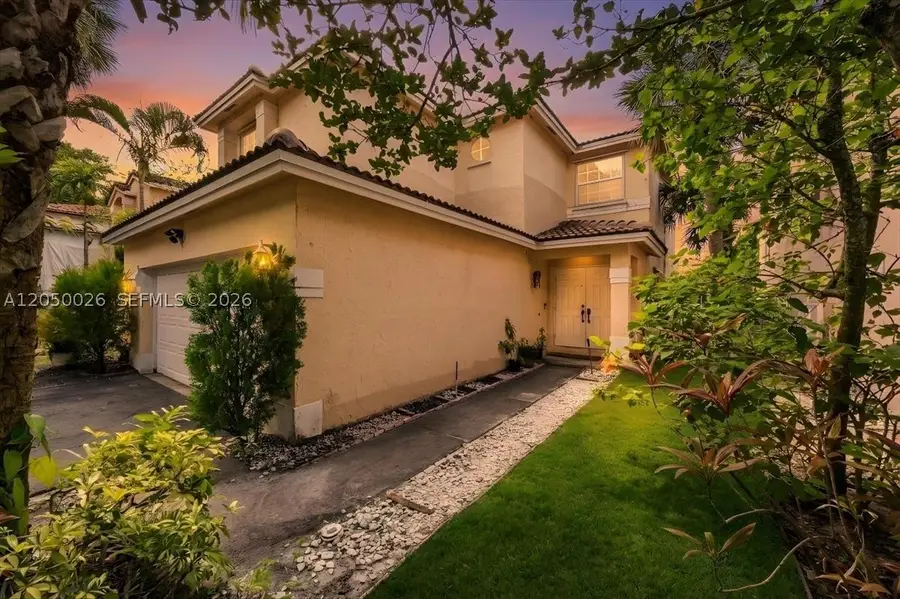 9847 Fairway Cove Ln, Plantation, FL 33324 - #3