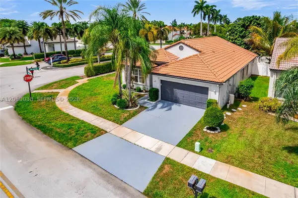 17971 SW 12th Ct, Pembroke Pines, FL 33029
