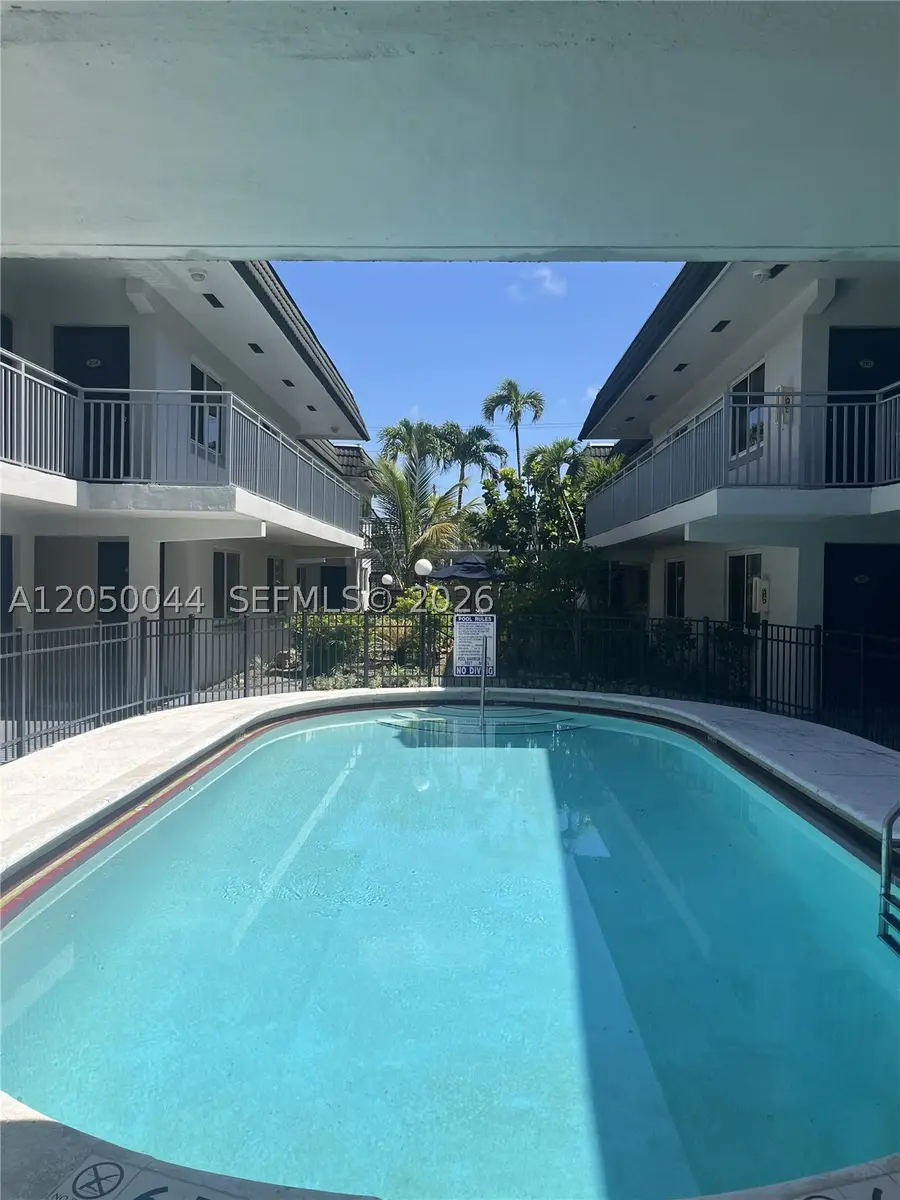 1000 SE 15th St #205, Fort Lauderdale, FL 33316 - #3