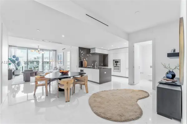300 Biscayne Blvd Way #4309, Miami, FL 33131