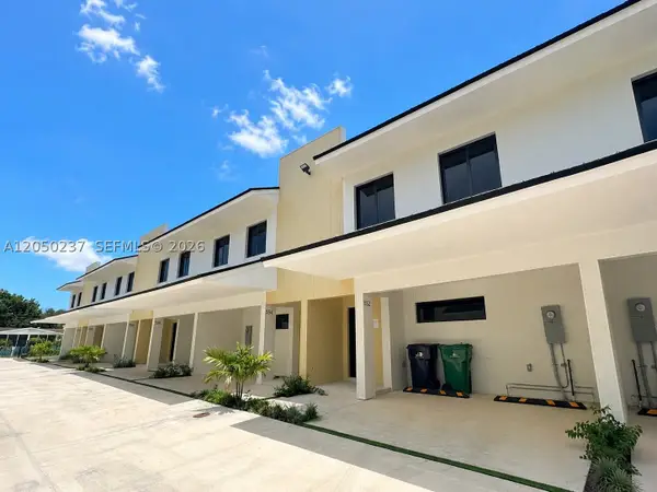 552 NW 7th St #6, Florida City, FL 33034