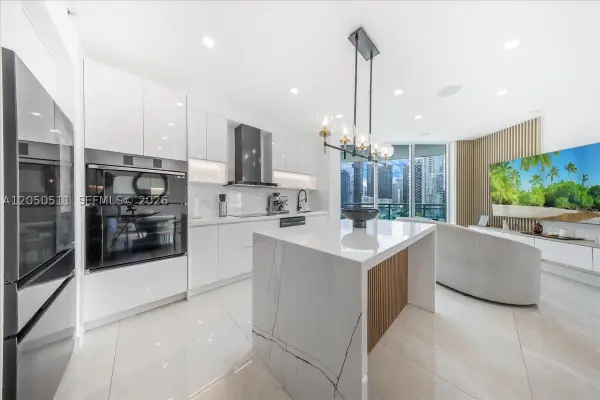 350 S Miami Ave #2314, Miami, FL 33130