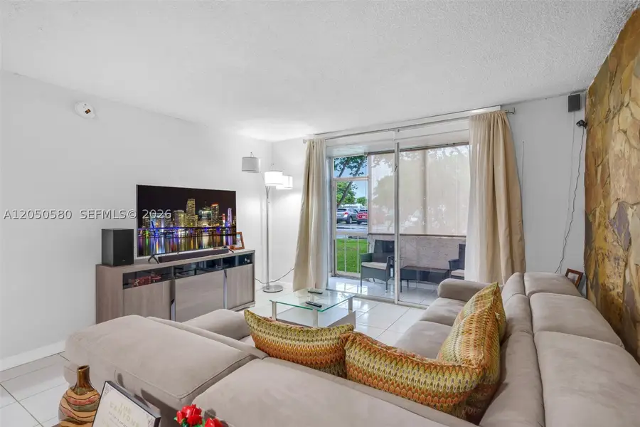 8501 NW 8th St #105, Miami, FL 33126 - #3