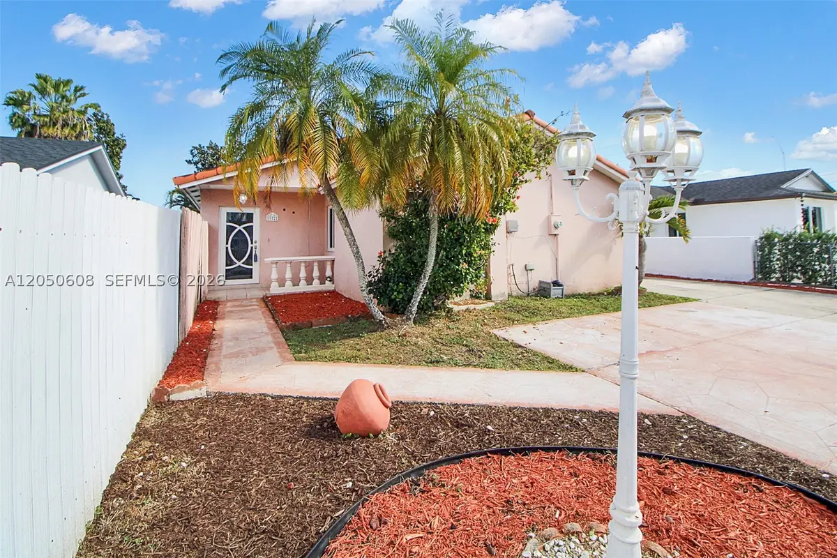 19721 SW 122nd Pl, Miami, FL 33177 - #1
