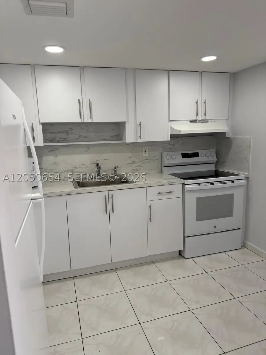1855 W 60th St #346-B, Hialeah, FL 33012 - #3