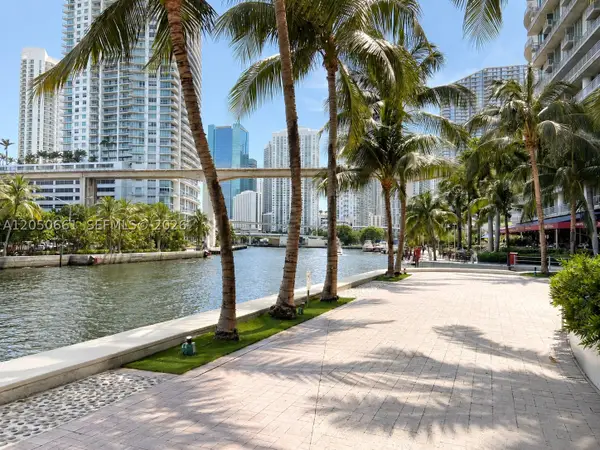 185 SW 7th St #3704, Miami, FL 33130