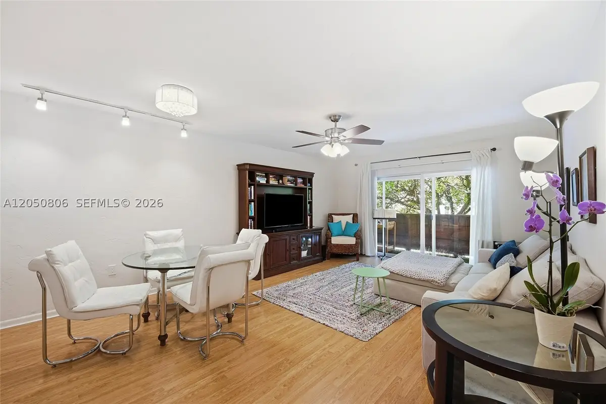 1205 Mariposa Ave #403, Coral Gables, FL 33146 - #1