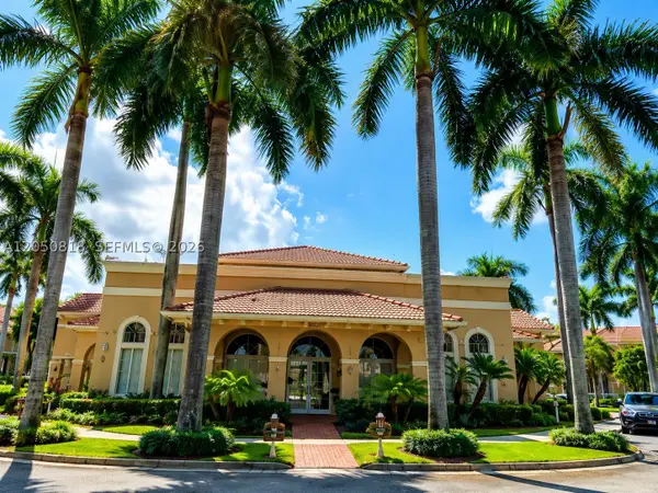 8936 W Flagler St #108, Miami, FL 33174