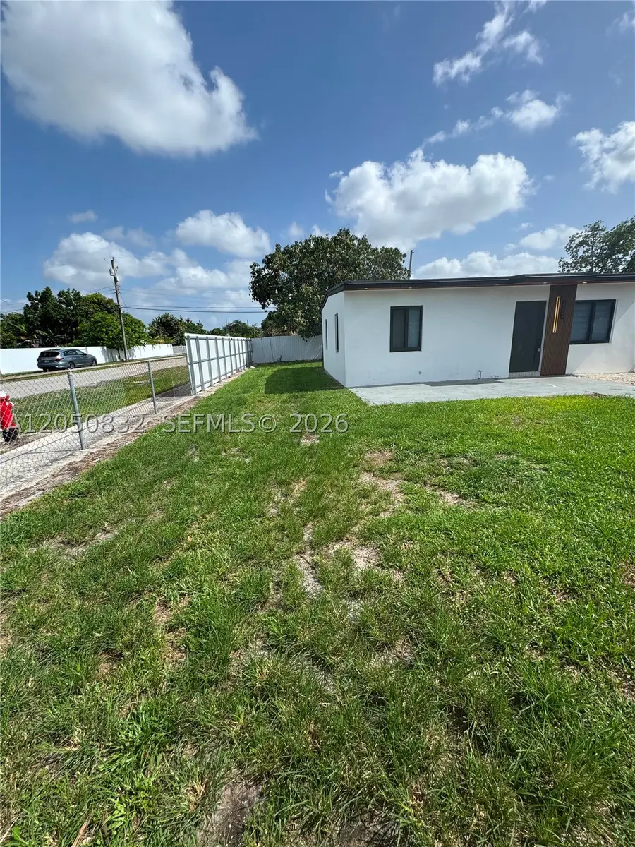 690 E 46th St, Hialeah, FL 33013 - #3