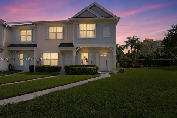 21 Simonton Cir, Weston, FL 33326