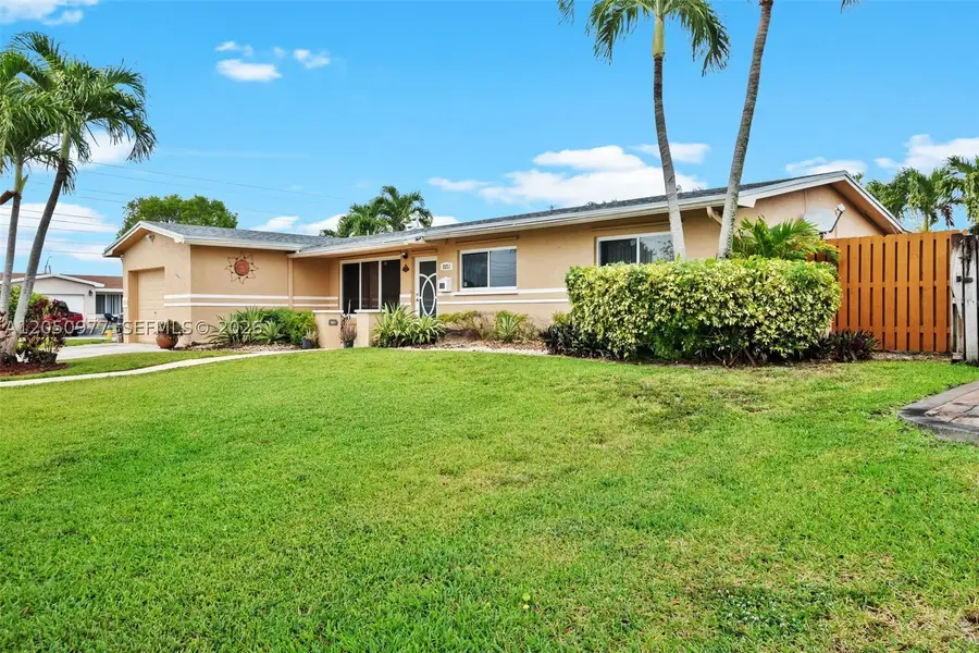 2251 NW 87th Ave, Pembroke Pines, FL 33024 - #3