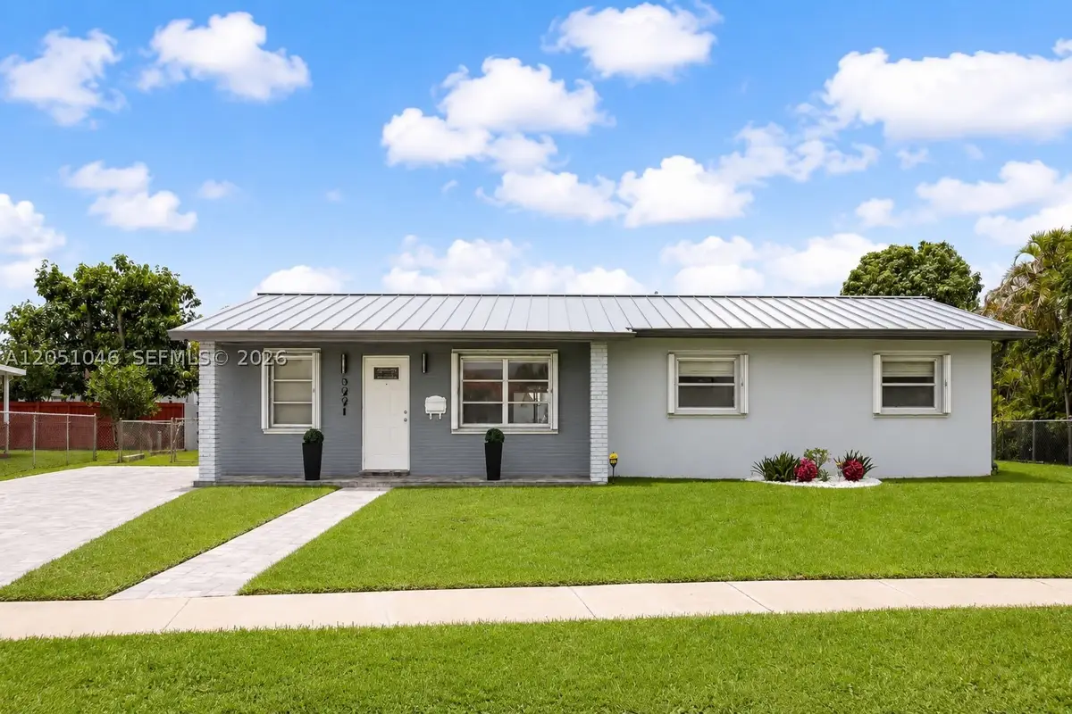 5221 SW 127th Pl, Miami, FL 33175 - #1
