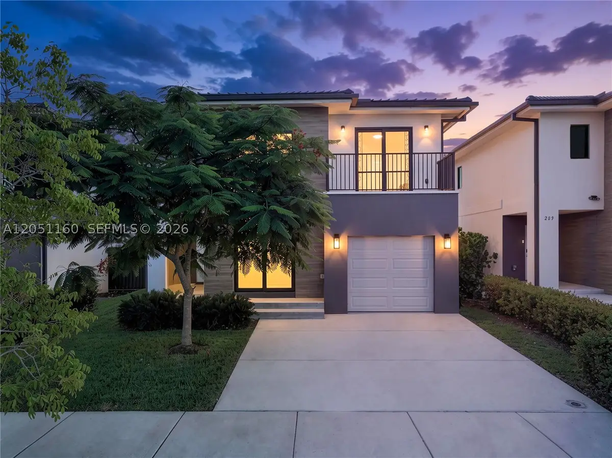 205 NW 12th Ct, Florida City, FL 33034 - #1