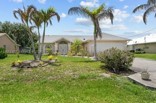 3257 SE Pinto St, Port Saint Lucie, FL 34984 - #3