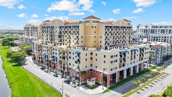 8390 SW 72nd Ave #702, Miami, FL 33143