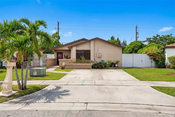 12422 SW 199th St, Miami, FL 33177