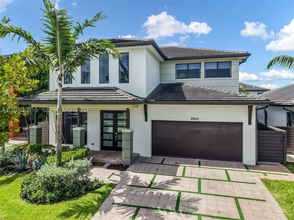 8900 NW 161st Ter, Miami Lakes, FL 33018 - #1