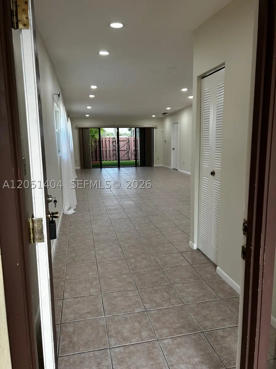 6524 NW 188th Ln, Hialeah, FL 33015 - #3