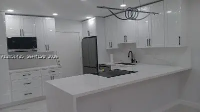 4740 NW 21st St #402, Lauderhill, FL 33313