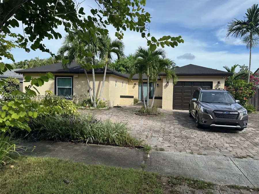 6061 NW 198th Ter, Country Club, FL 33015 - #3