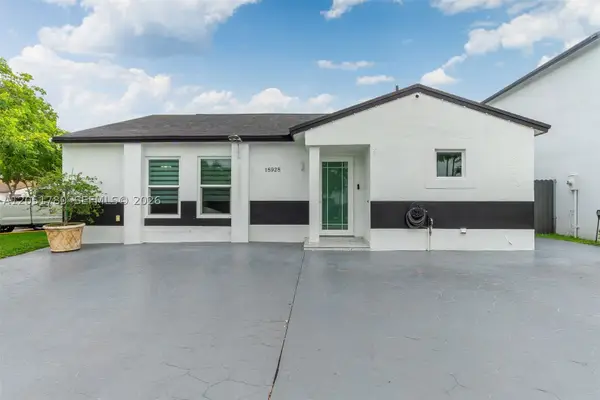 18928 NW 63rd Ct Cir, Hialeah, FL 33015