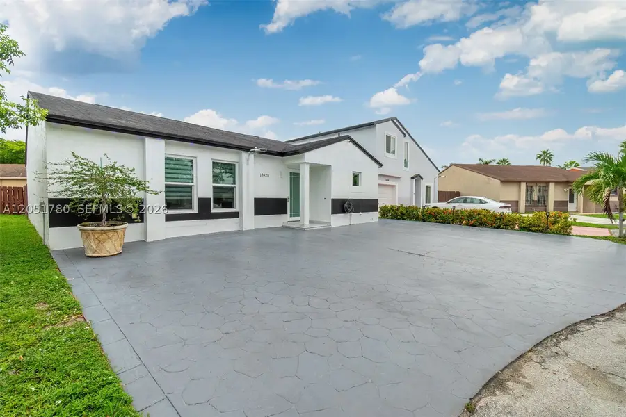 18928 NW 63rd Ct Cir, Hialeah, FL 33015 - #3