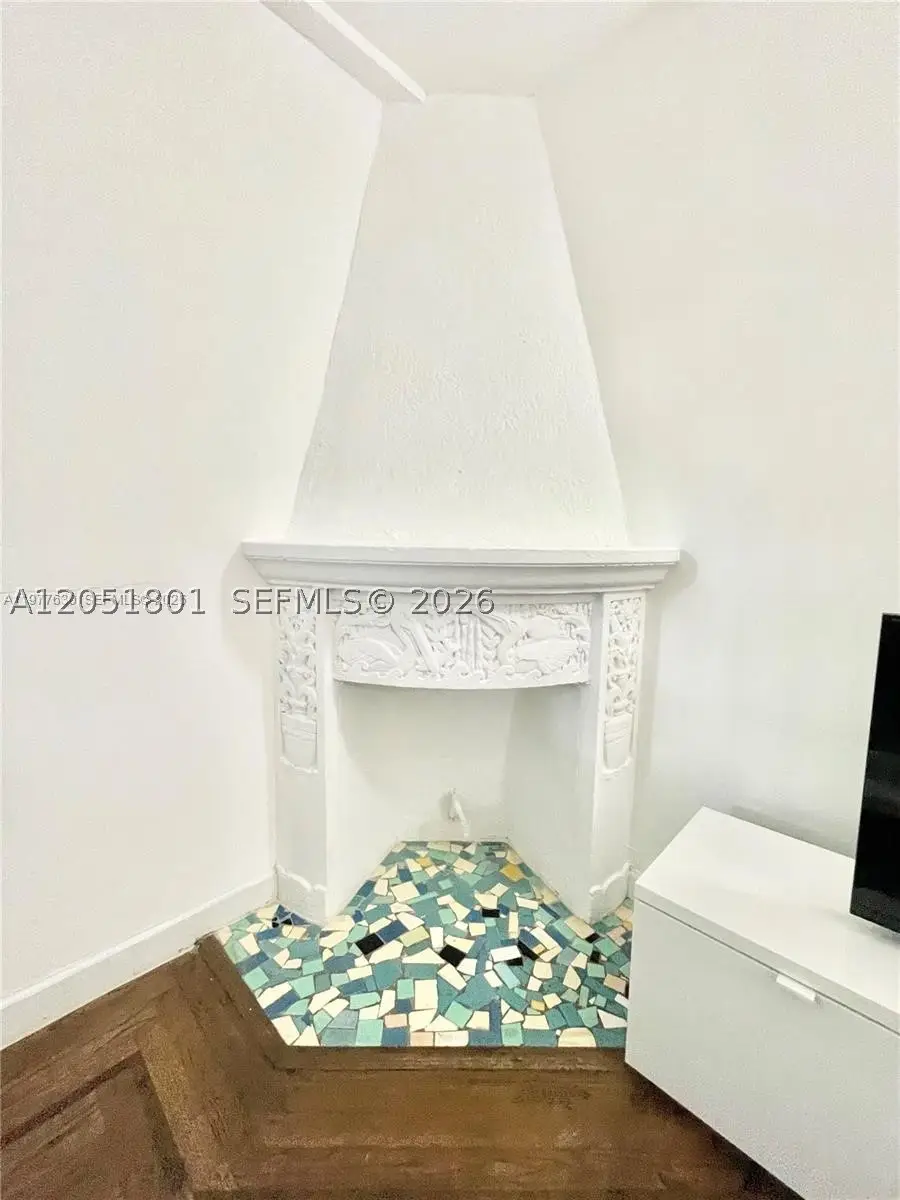 439 15th St #18, Miami Beach, FL 33139 - #3