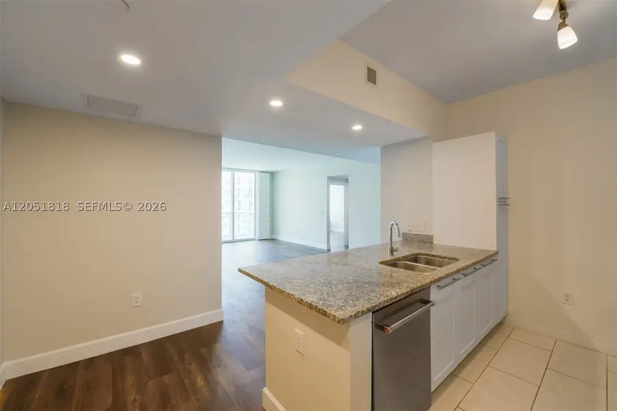 950 Brickell Bay Dr #1905, Miami, FL 33131 - #2