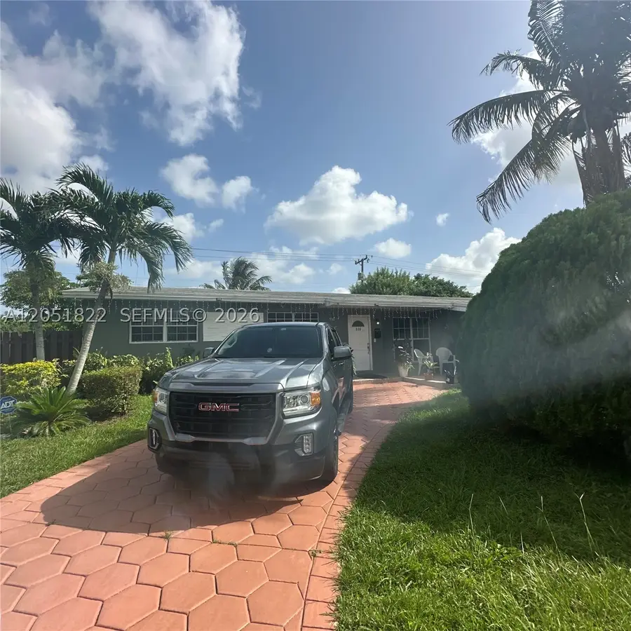 930 NW 180th Ter, Miami Gardens, FL 33169 - #2