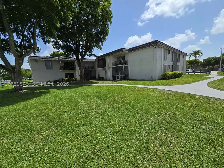 10375 N Kendall Dr #J7, Miami, FL 33176 - #2