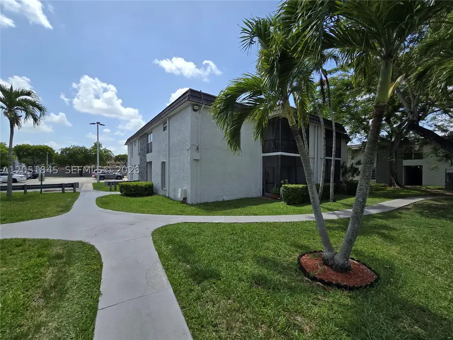 10375 N Kendall Dr #J7, Miami, FL 33176 - #3