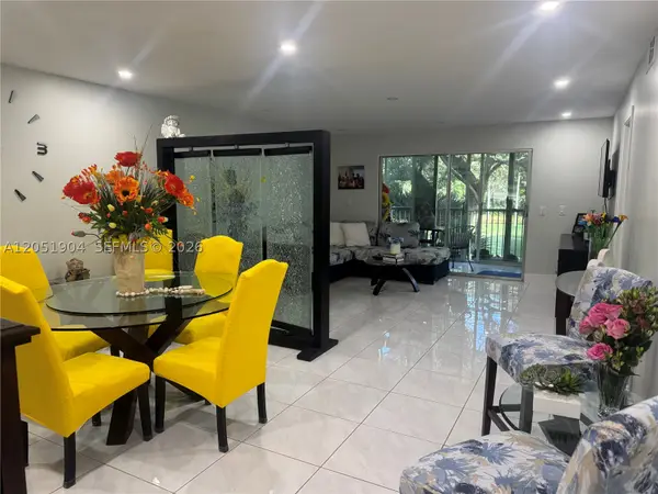 1011 SW 125th Ave #207M, Pembroke Pines, FL 33027