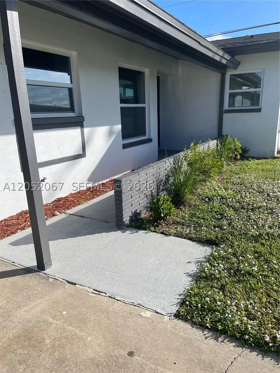 737 Sesame Ct, Cape Coral, FL 33904 - #2