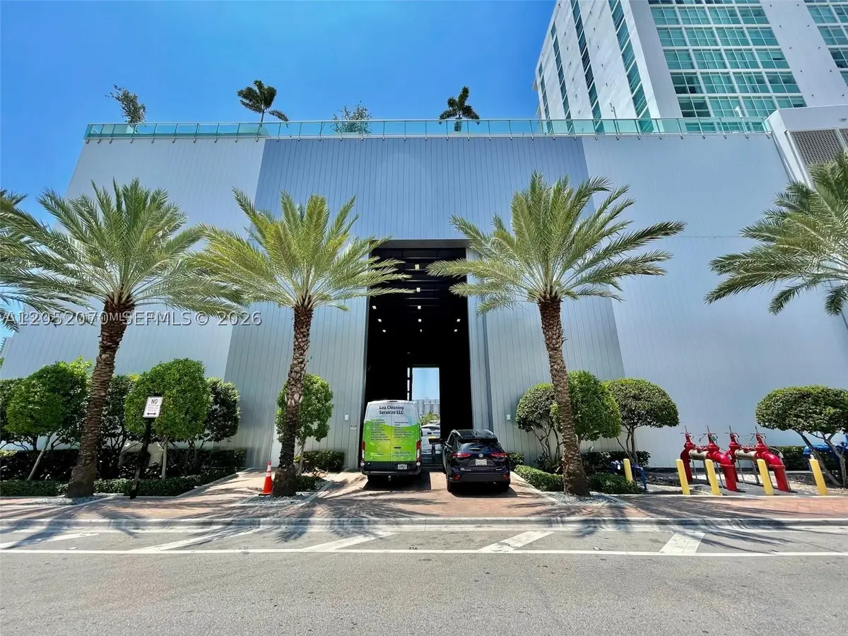 400 Sunny Isles Blvd Dd 204, Sunny Isles Beach, FL 33160 - #1