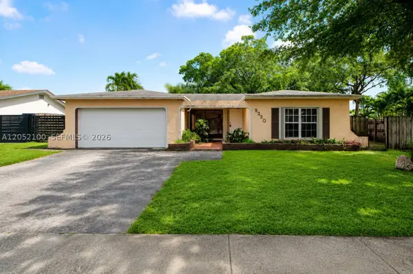 9320 NW 13th St, Pembroke Pines, FL 33024