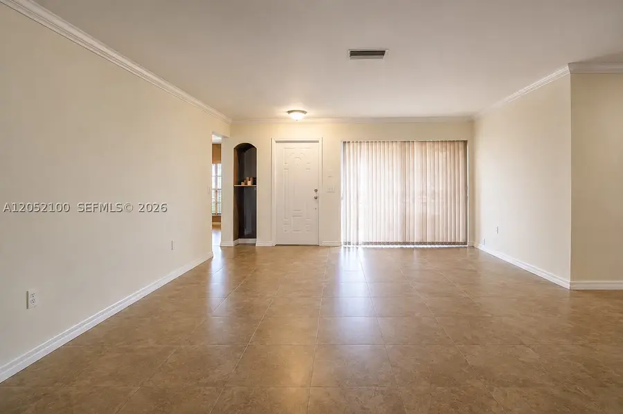 9320 NW 13th St, Pembroke Pines, FL 33024 - #2