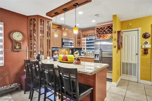 2359 W 74th St #1-104, Hialeah, FL 33016