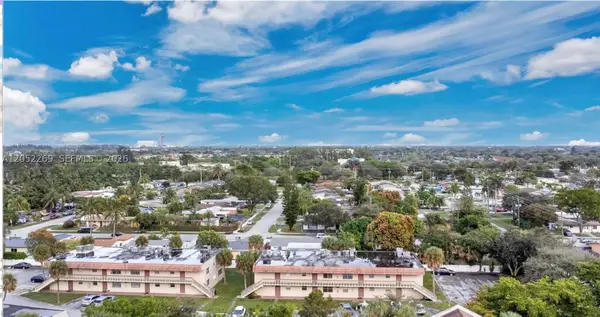 3777 NW 78th Ave #10B, Davie, FL 33024