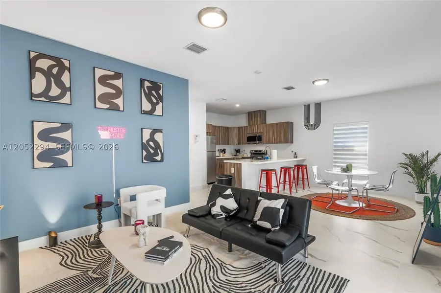 1820 SW 9th St, Fort Lauderdale, FL 33312 - #2