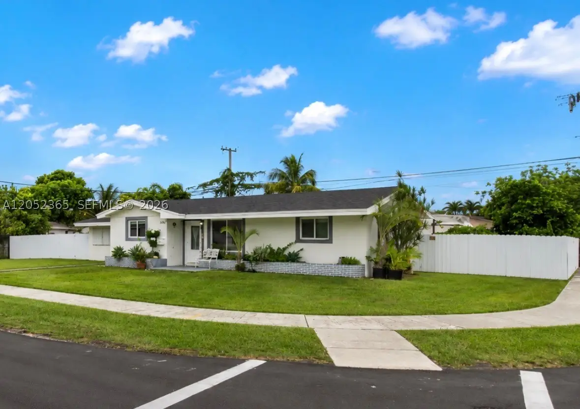 11241 SW 177th St, Miami, FL 33157 - #1