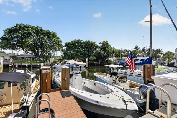 2561 NE 15th St, Pompano Beach, FL 33062