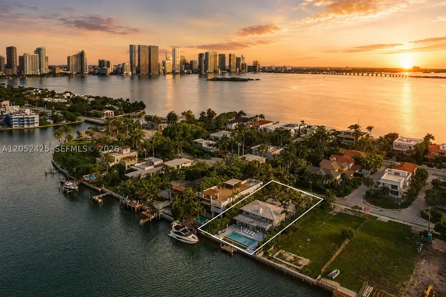 1300 S Venetian Way, Miami, FL 33139 - #2