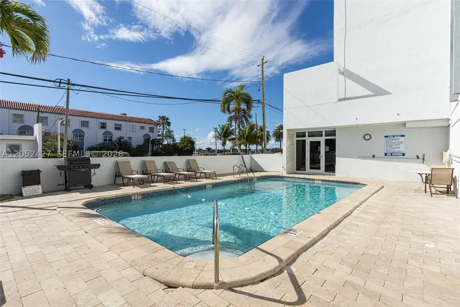 211 S Ocean Dr #205, Hollywood, FL 33019 - #2