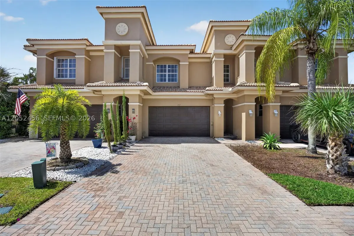 212 Catania Way, Royal Palm Beach, FL 33411 - #1