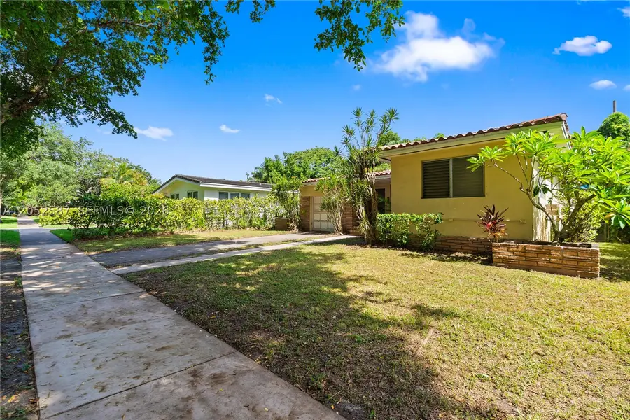 1505 Zoreta Ave, Coral Gables, FL 33146 - #2